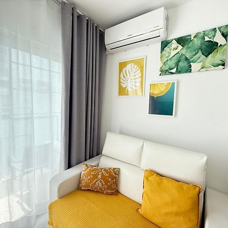 Bristol Sunset Beach Private Apartment Коралео Екстериор снимка