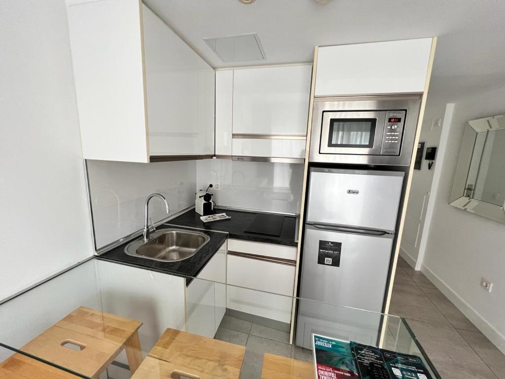 Bristol Sunset Beach Private Apartment Коралео Екстериор снимка