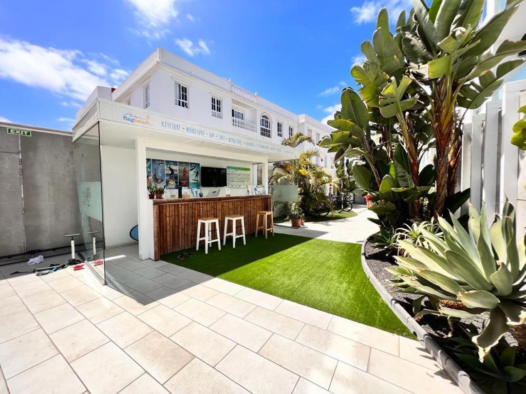 Bristol Sunset Beach Private Apartment Коралео Екстериор снимка